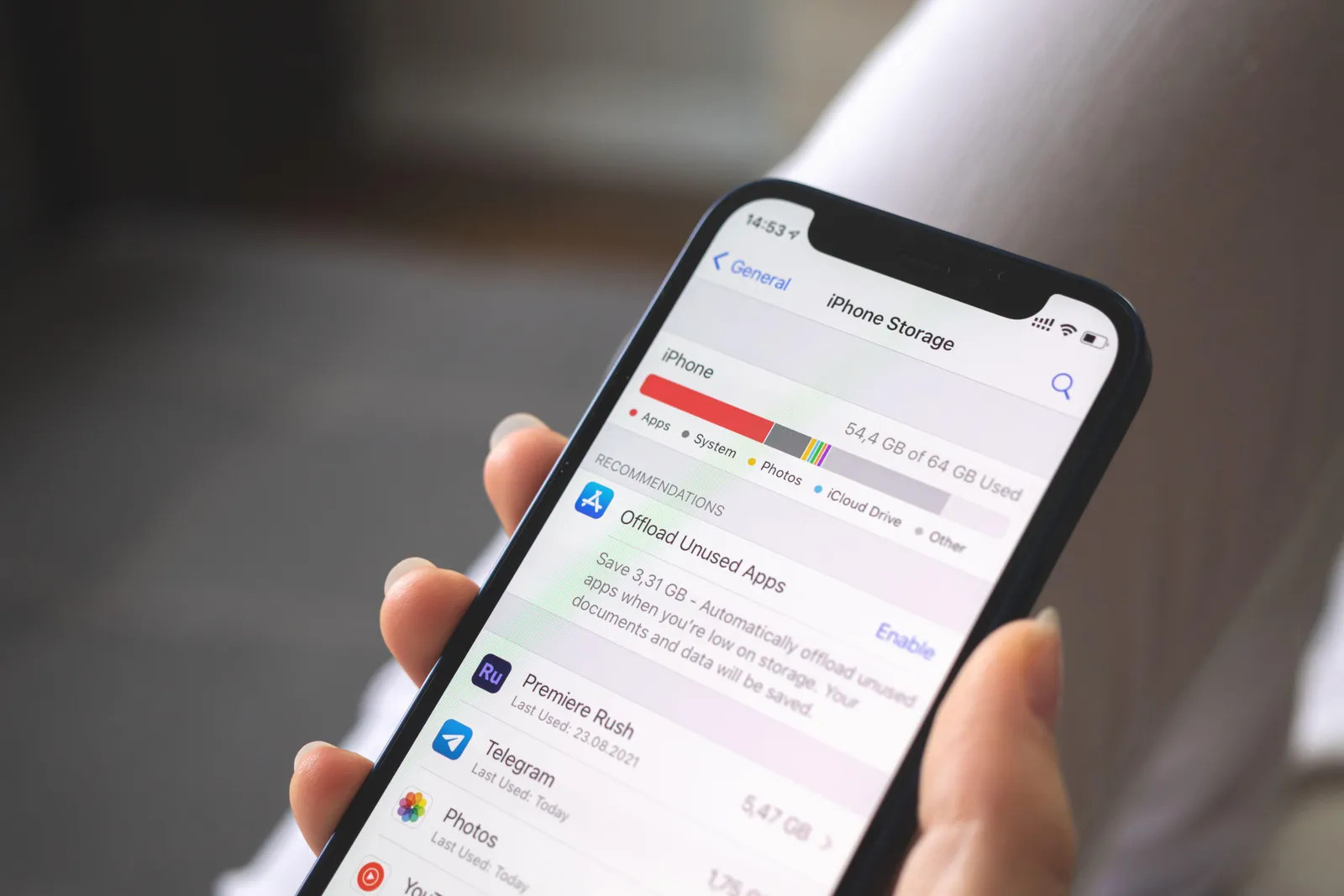 Easy Phone Storage Tips for Faster Performance